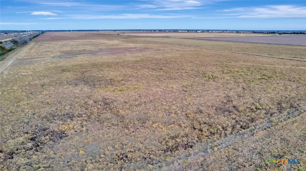 5629 Us-59 Edna, TX 77957