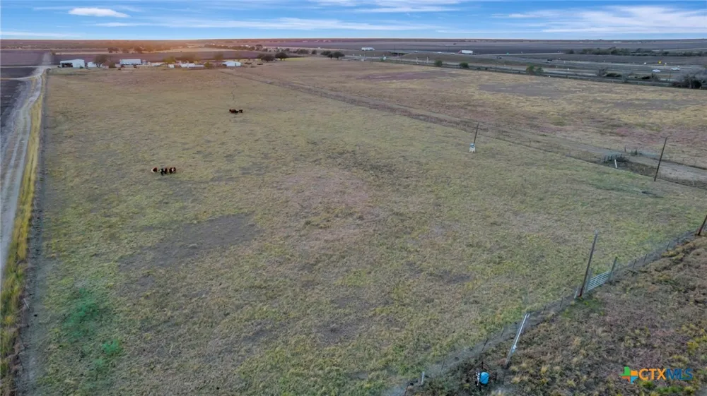 5629 Us-59 Edna, TX 77957