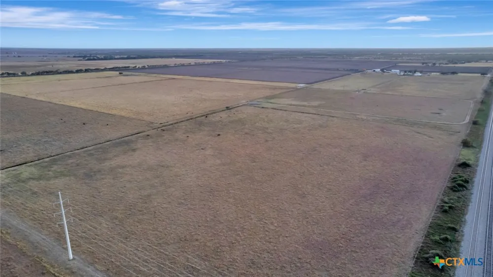5629 Us-59 Edna, TX 77957