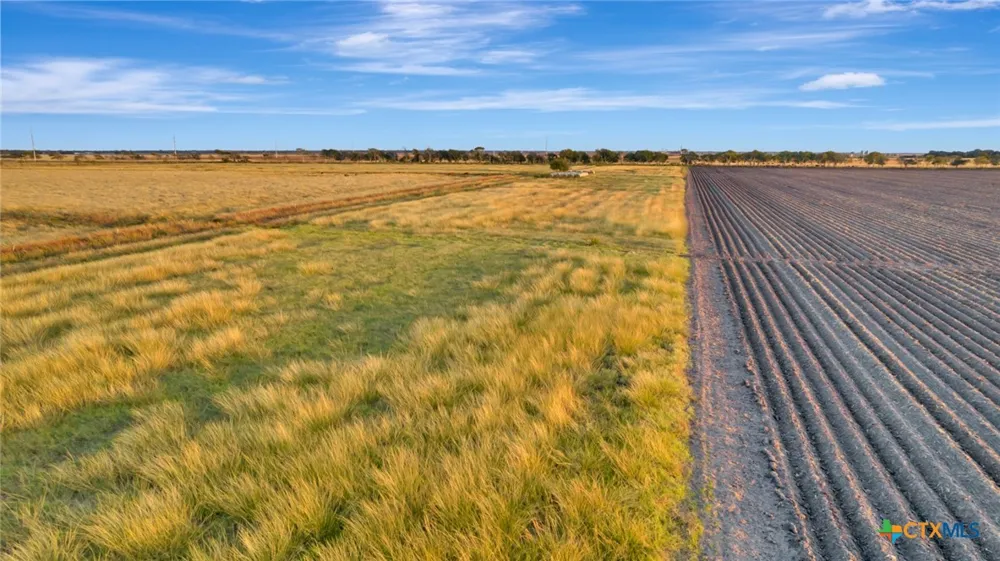 5629 Us-59 Edna, TX 77957