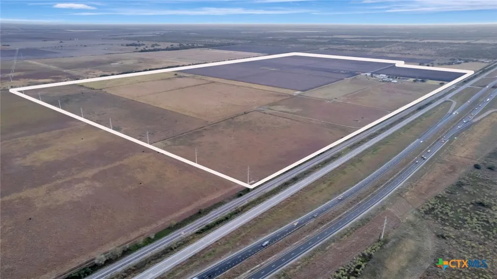 5629 Us-59 Edna, TX 77957