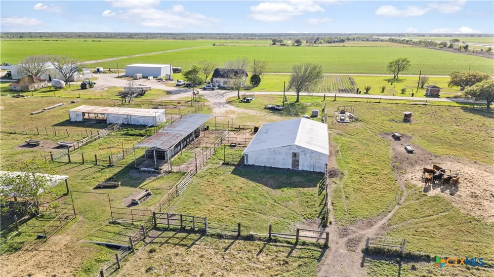 5629 Us-59 Edna, TX 77957