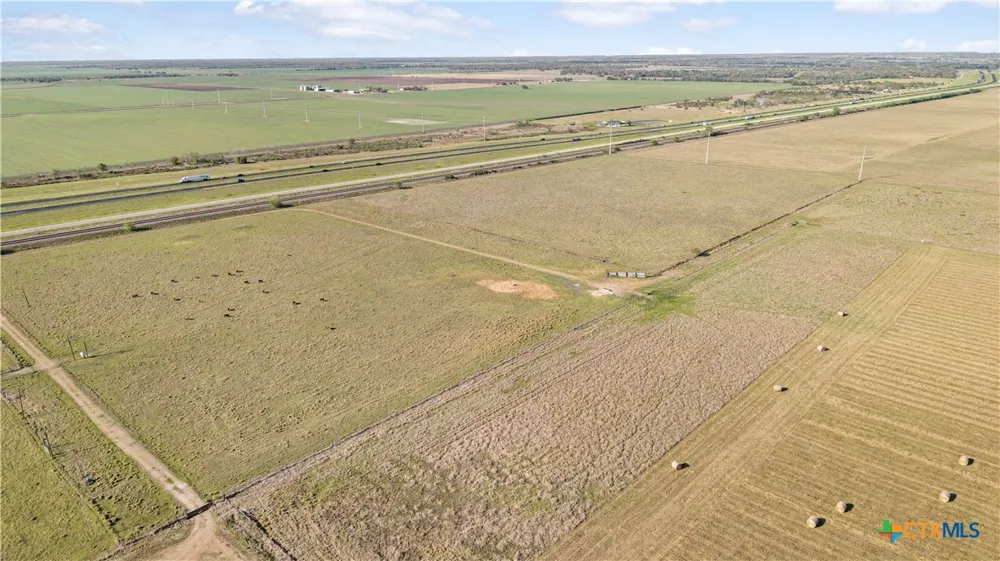 5629 Us-59 Edna, TX 77957