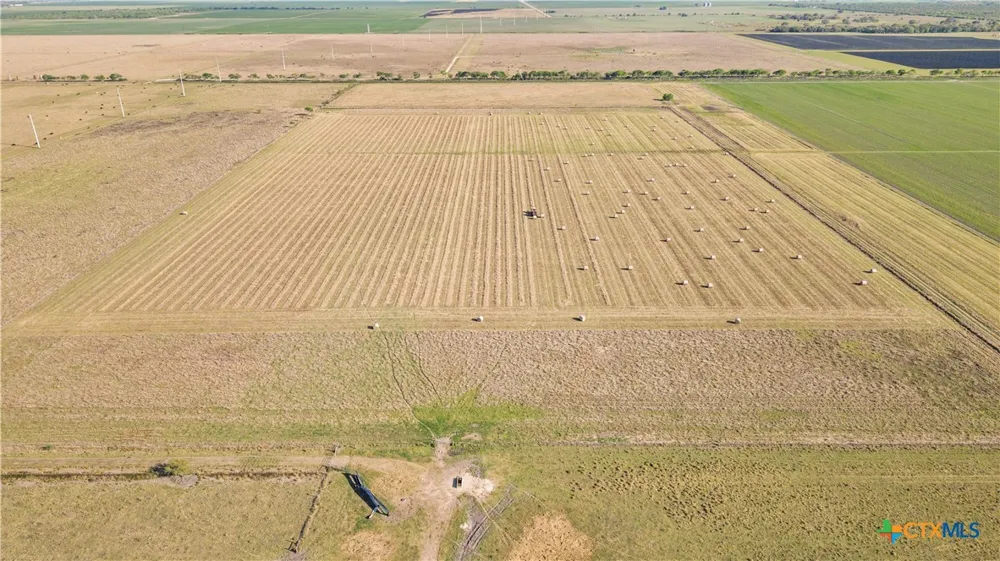 5629 Us-59 Edna, TX 77957