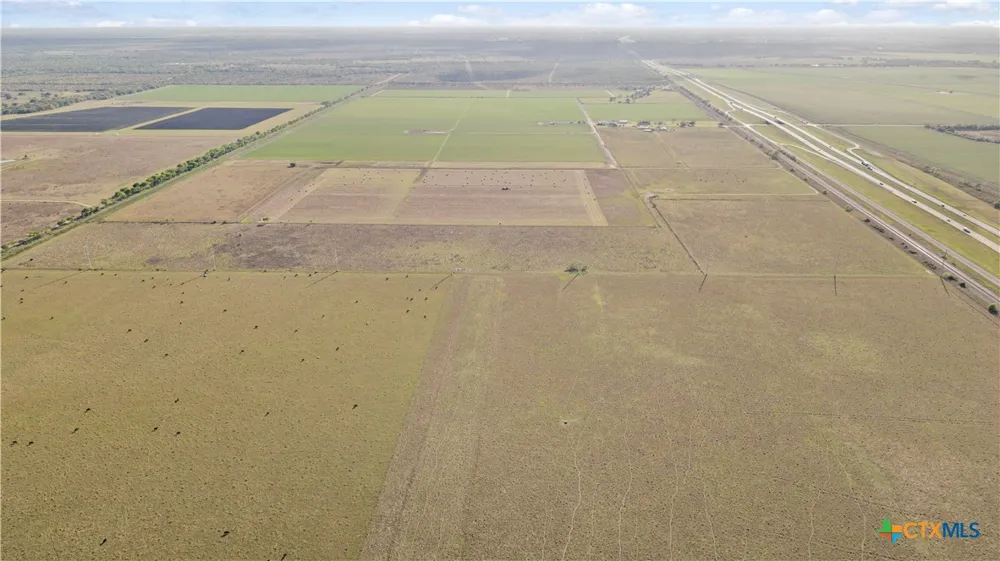 5629 Us-59 Edna, TX 77957