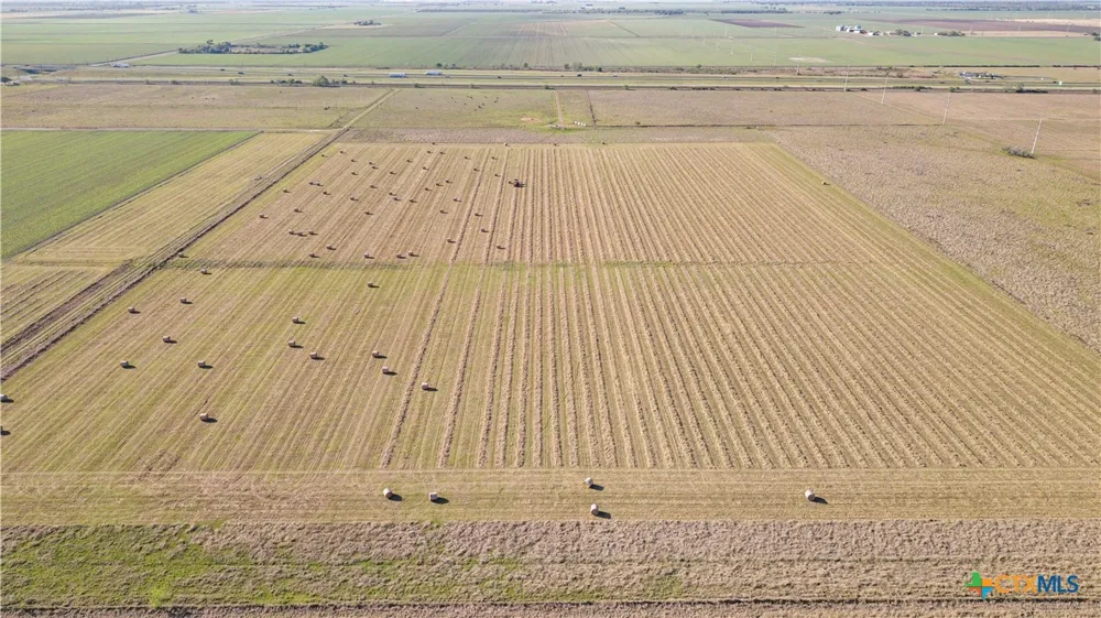 5629 Us-59 Edna, TX 77957