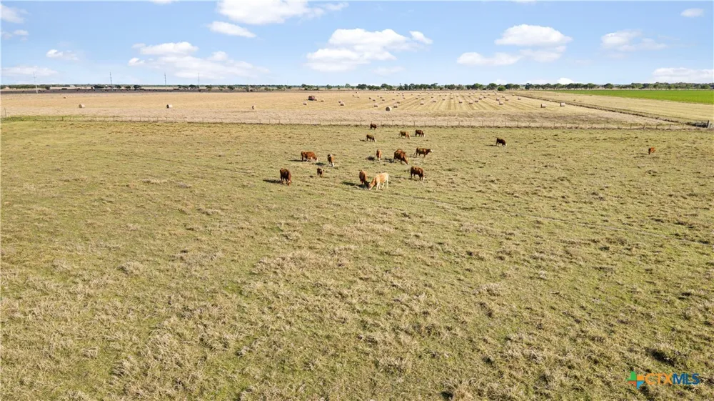 5629 Us-59 Edna, TX 77957