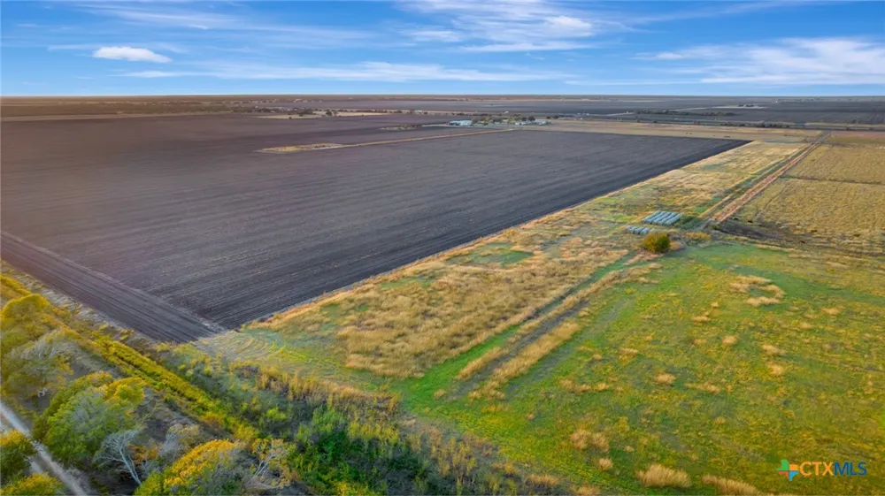 5629 Us-59 Edna, TX 77957