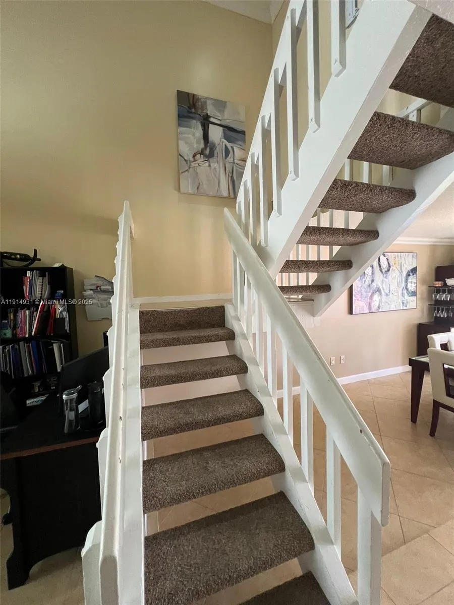 9894 Fairway Cove Ln Plantation, FL 33324