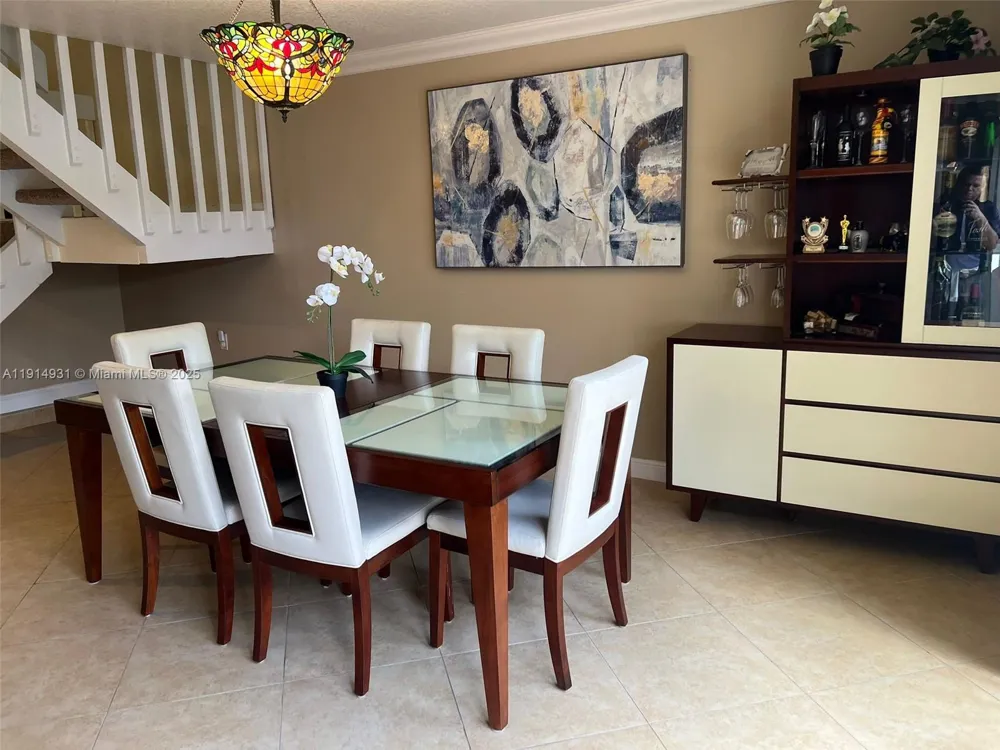 9894 Fairway Cove Ln Plantation, FL 33324
