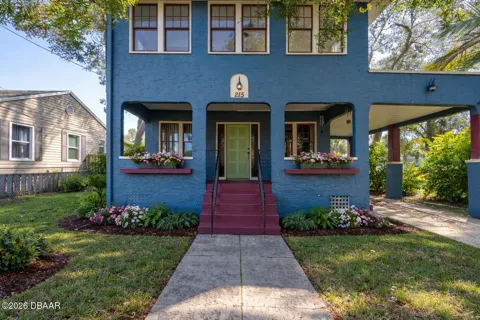 215 2nd Street