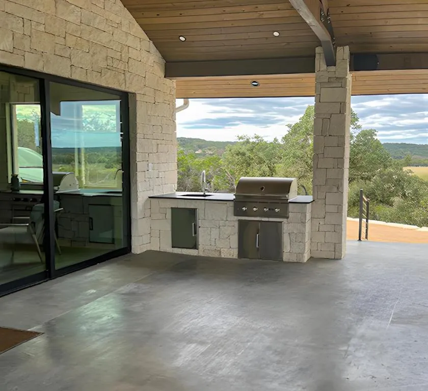 1742 Paradise Parkway Canyon Lake, TX 78133