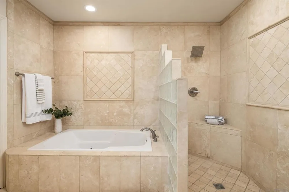 6129 La Flecha Rancho Santa Fe, CA 92067