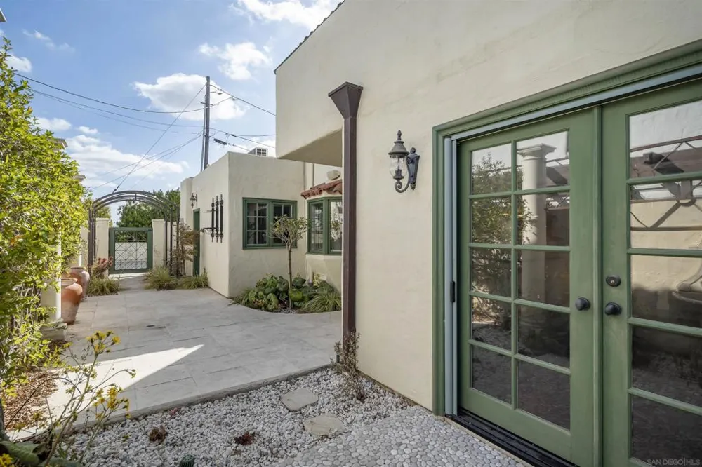 6129 La Flecha Rancho Santa Fe, CA 92067