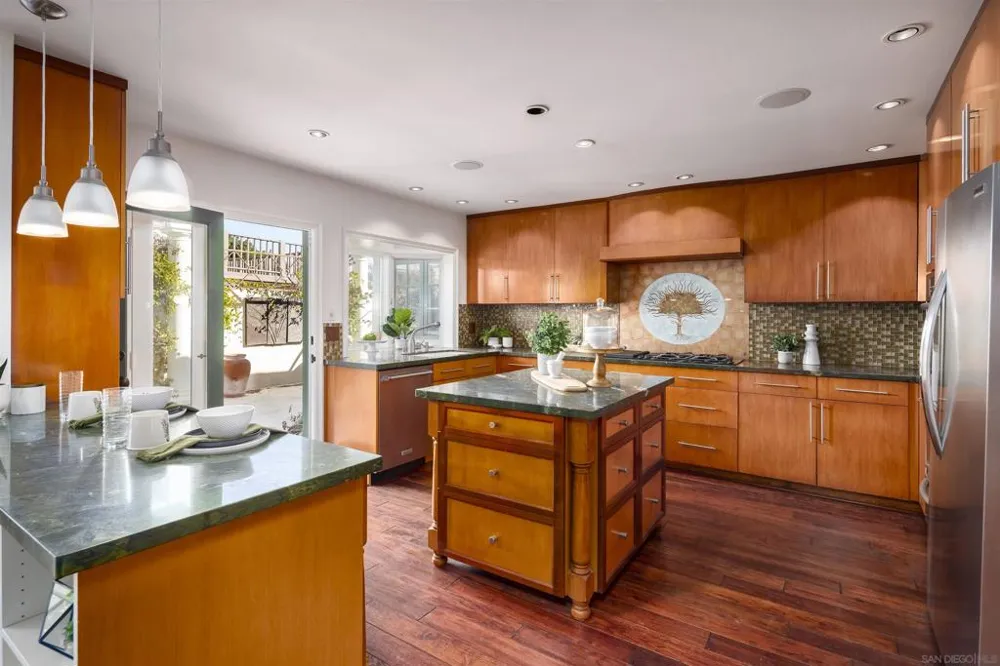 6129 La Flecha Rancho Santa Fe, CA 92067