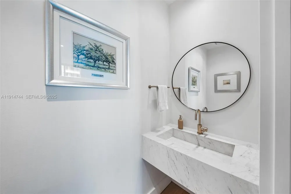 900 Brickell Key Blvd #1403 Miami, FL 33131