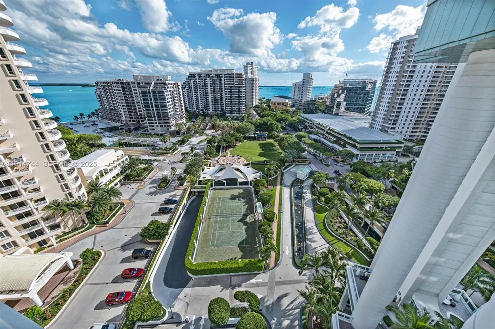 900 Brickell Key Blvd #1403 Miami, FL 33131