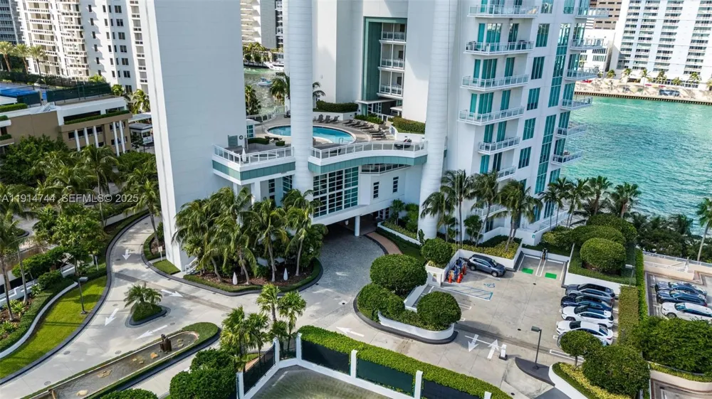 900 Brickell Key Blvd #1403 Miami, FL 33131