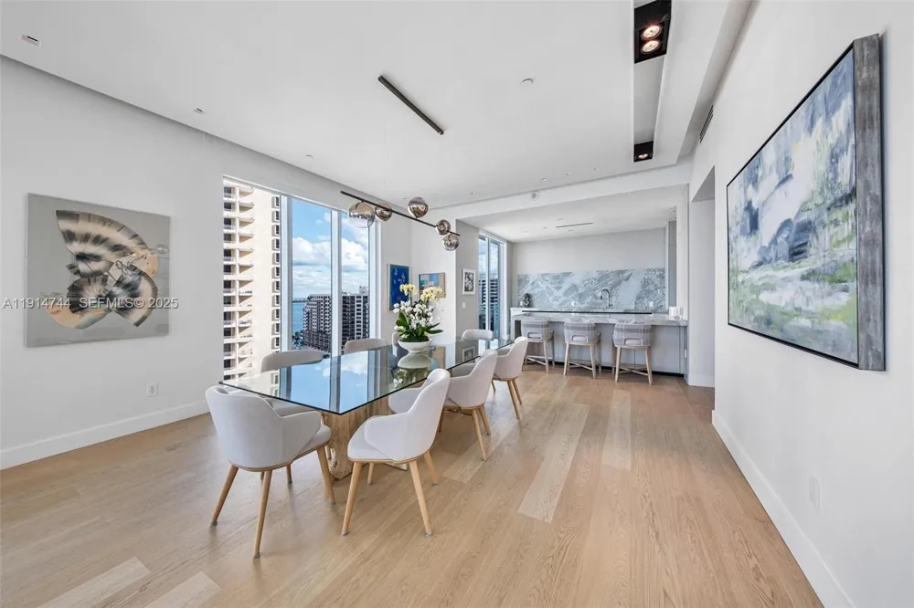 900 Brickell Key Blvd #1403 Miami, FL 33131