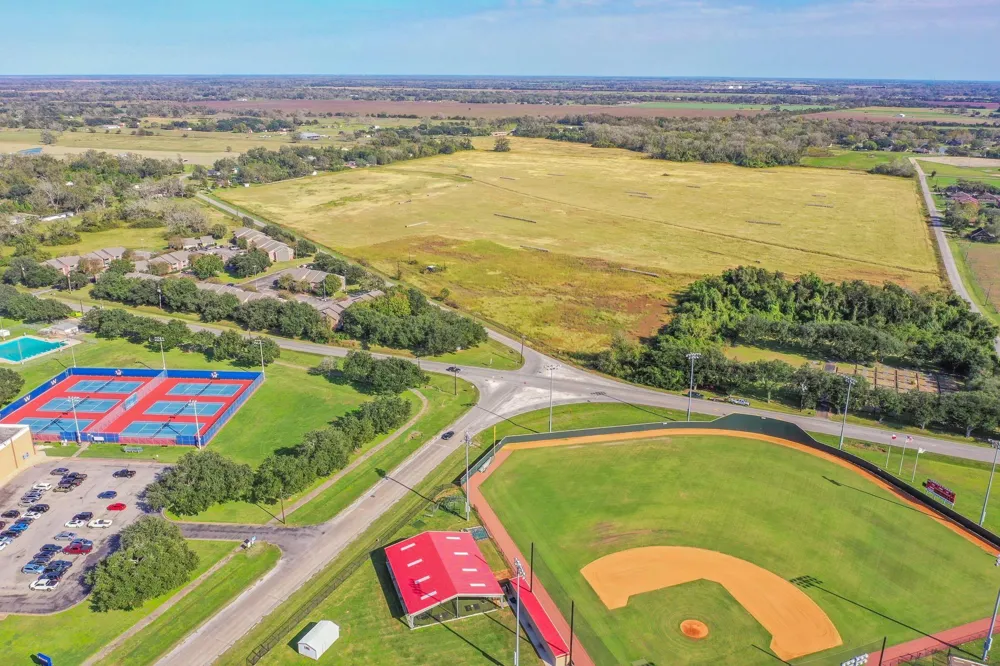2320 County Road 166 Wharton, TX 77488
