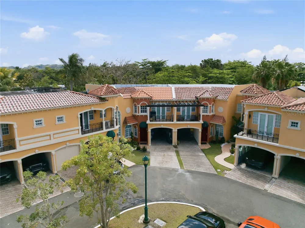 B7 BRIGHTON COUNTRY CLUB Dorado, PR 00646