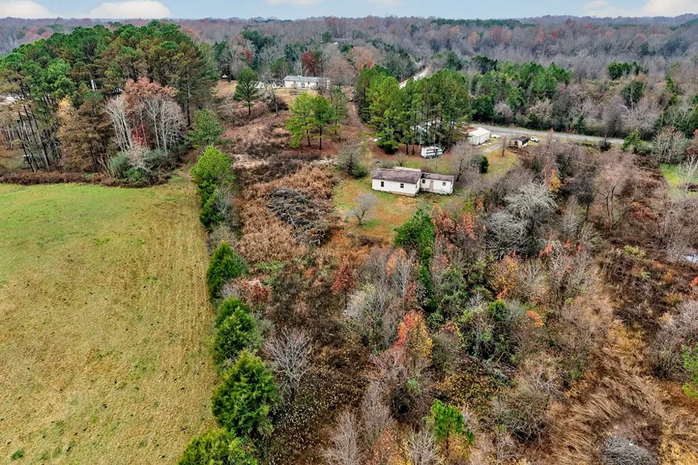 265 N Center Point Acres Walling, TN 38587
