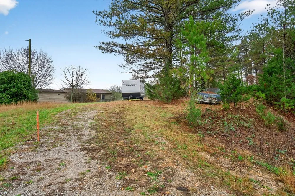 265 N Center Point Acres Walling, TN 38587