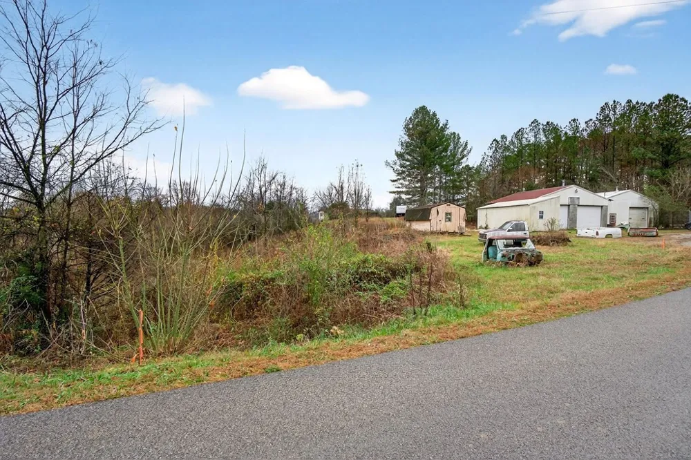 265 N Center Point Acres Walling, TN 38587