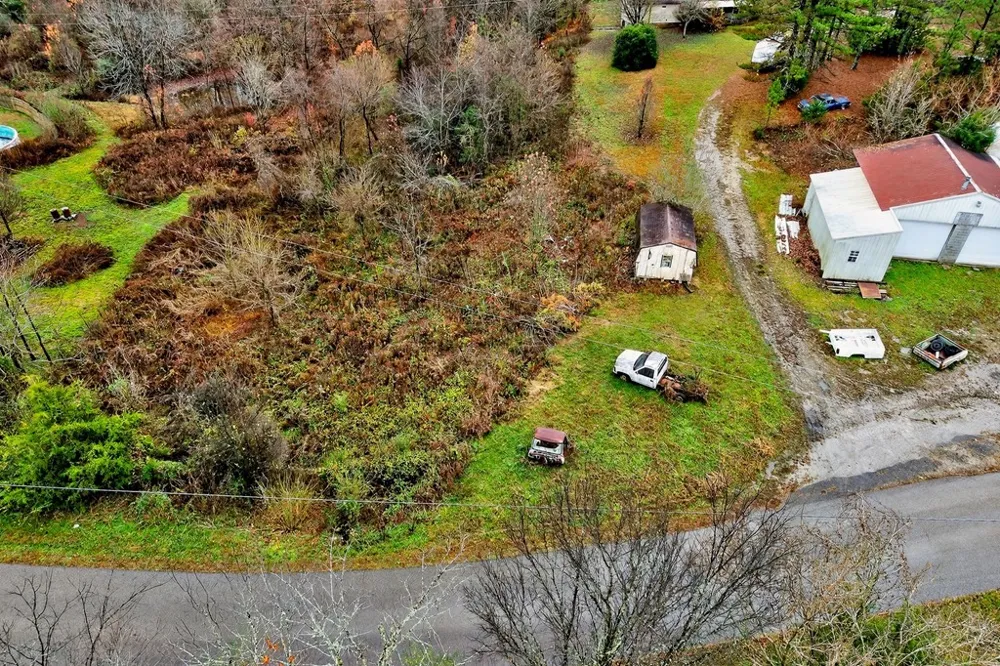 265 N Center Point Acres Walling, TN 38587