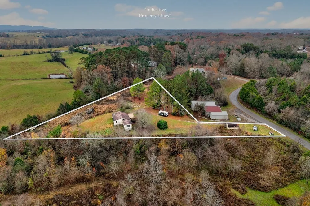 265 N Center Point Acres Walling, TN 38587