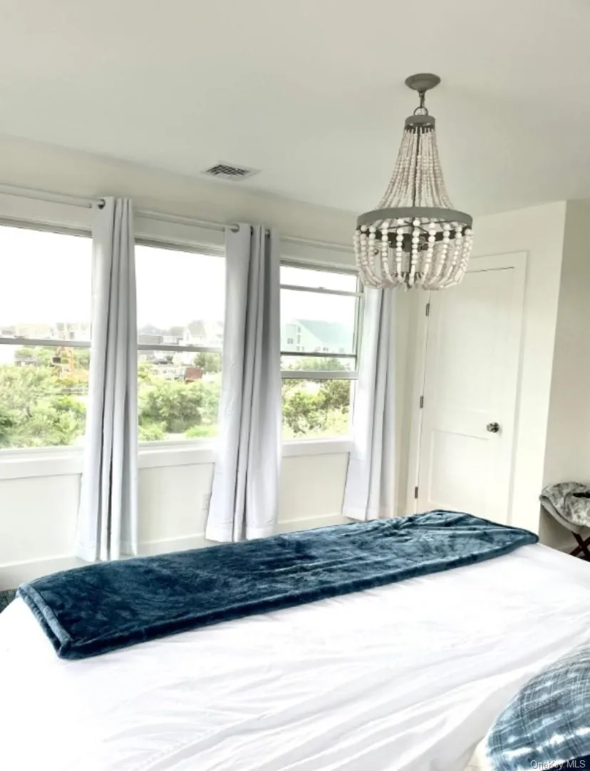 800 Dune Road Westhampton Beach, NY 11978