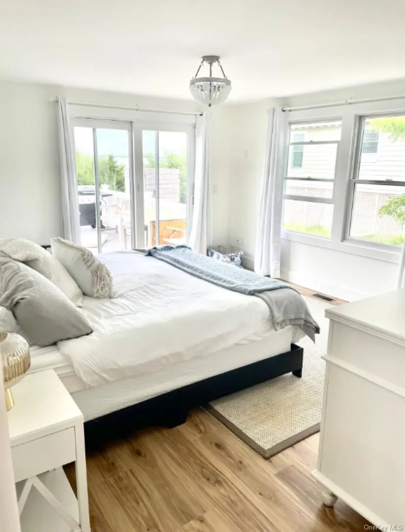 800 Dune Road Westhampton Beach, NY 11978