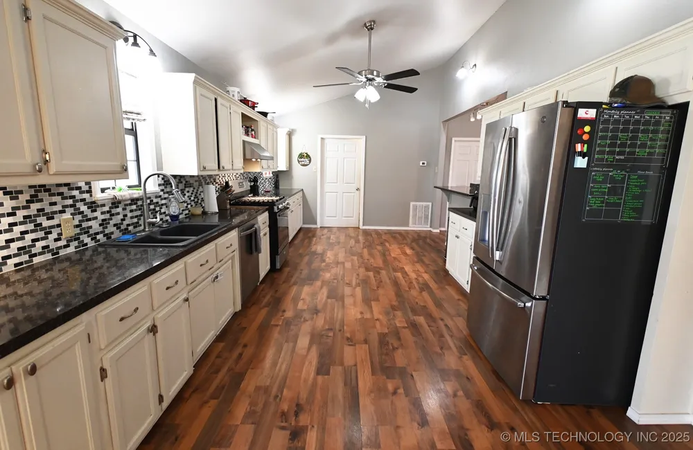 106219 S 4757 ROAD Muldrow, OK 74948