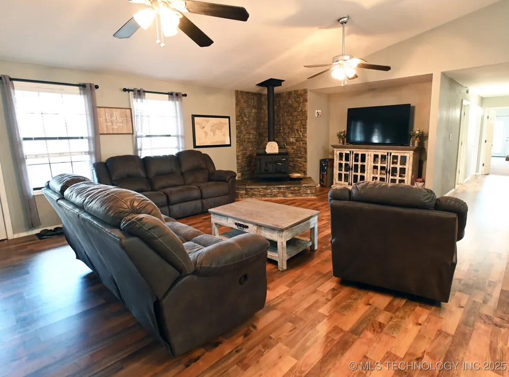 106219 S 4757 ROAD Muldrow, OK 74948