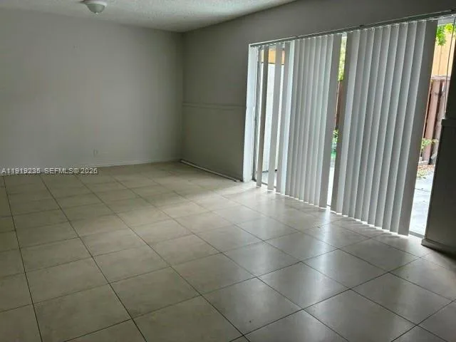 5831 Blueberry Ct #80 Lauderhill, FL 33313