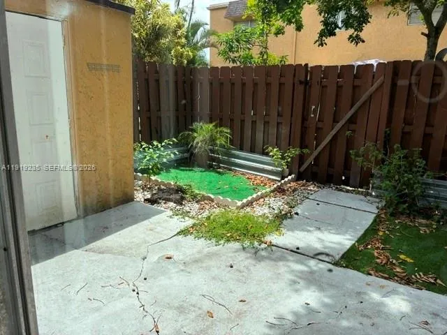 5831 Blueberry Ct #80 Lauderhill, FL 33313