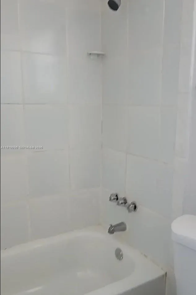 5831 Blueberry Ct #80 Lauderhill, FL 33313