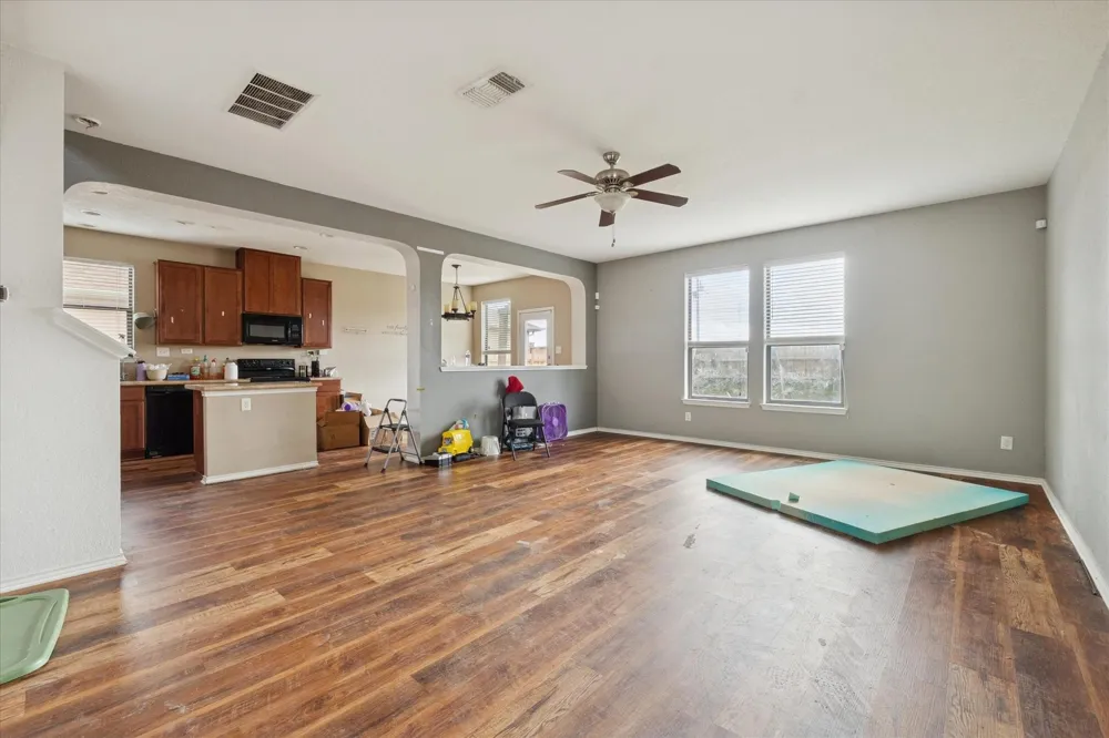 6630 San Miguel Way Converse, TX 78109