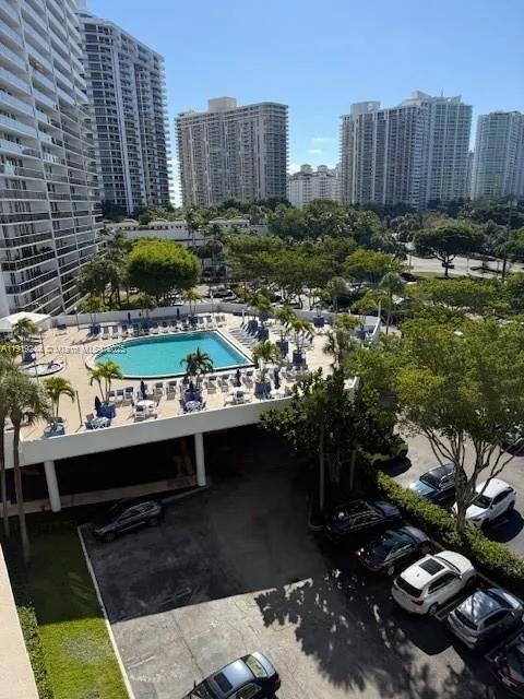 3701 Country Club Dr #706