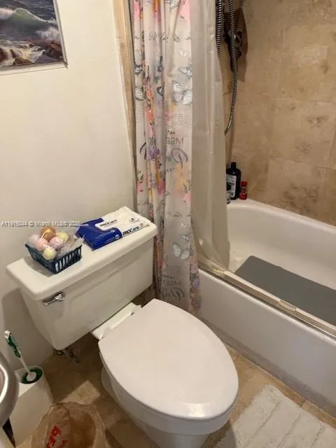 3701 Country Club Dr #706 Aventura, FL 33180