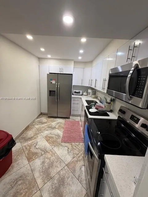 3701 Country Club Dr #706 Aventura, FL 33180