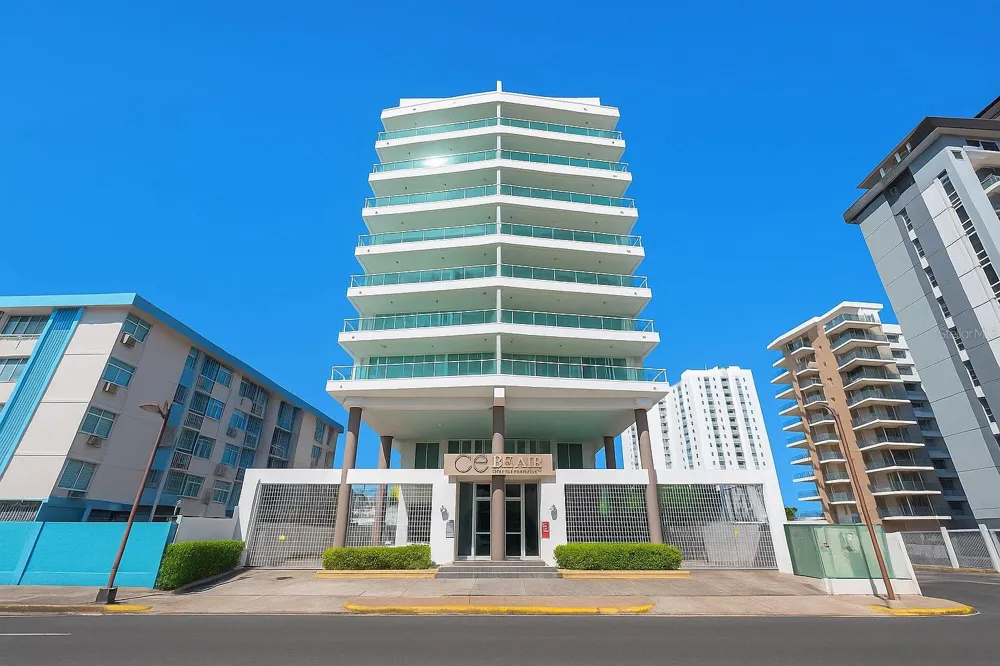 5575 AVENIDA ISLA VERDE #904 Carolina, PR 00979