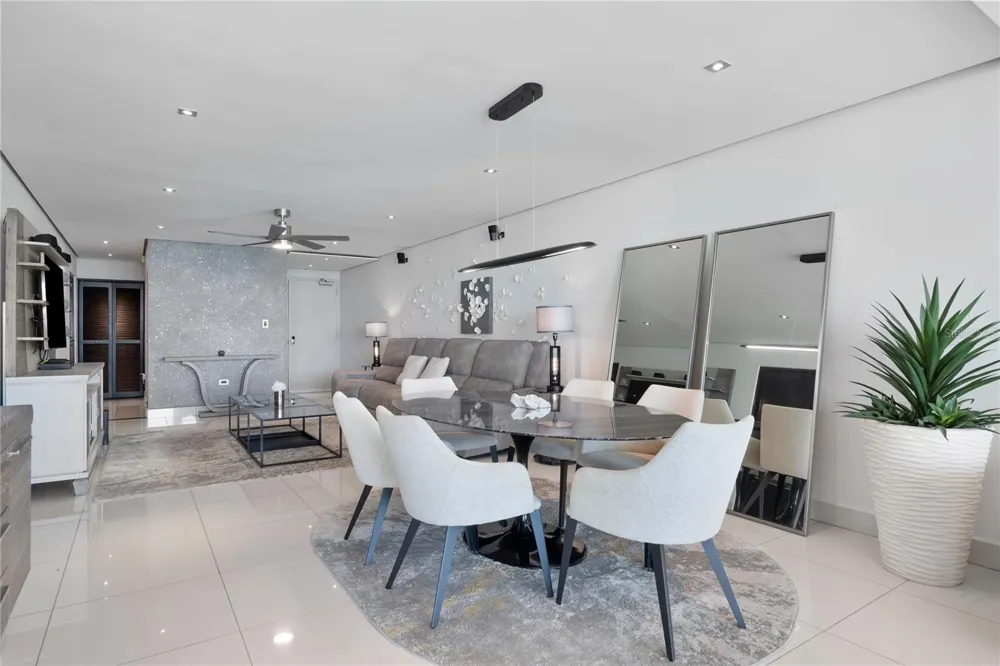 5575 AVENIDA ISLA VERDE #904 Carolina, PR 00979