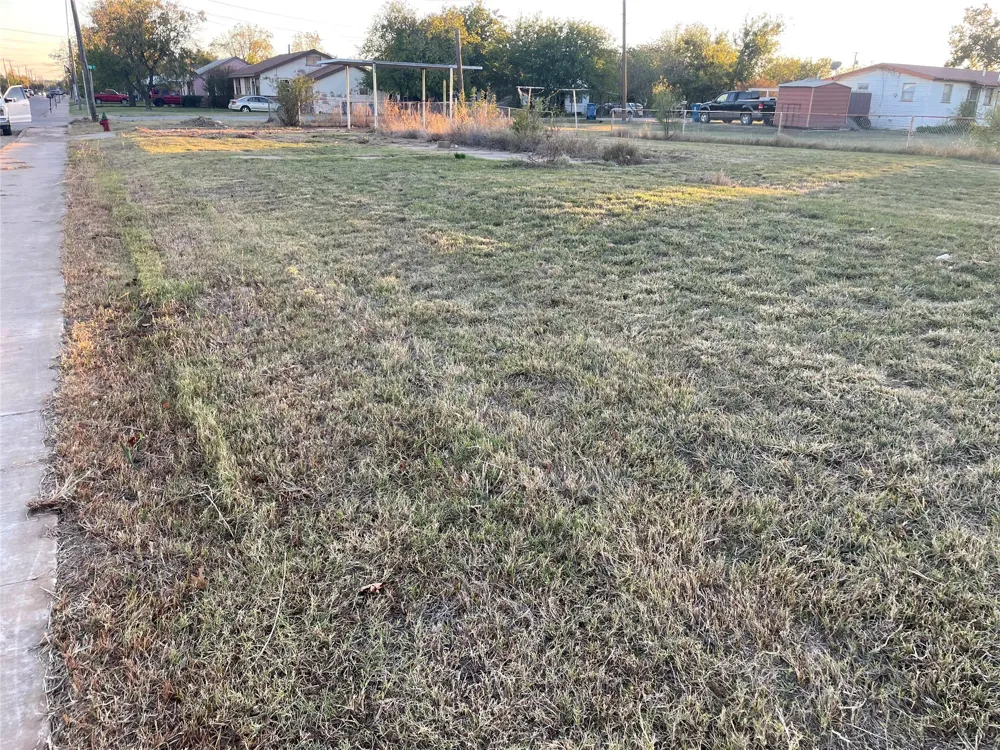 1001 Parks Street Breckenridge, TX 76424