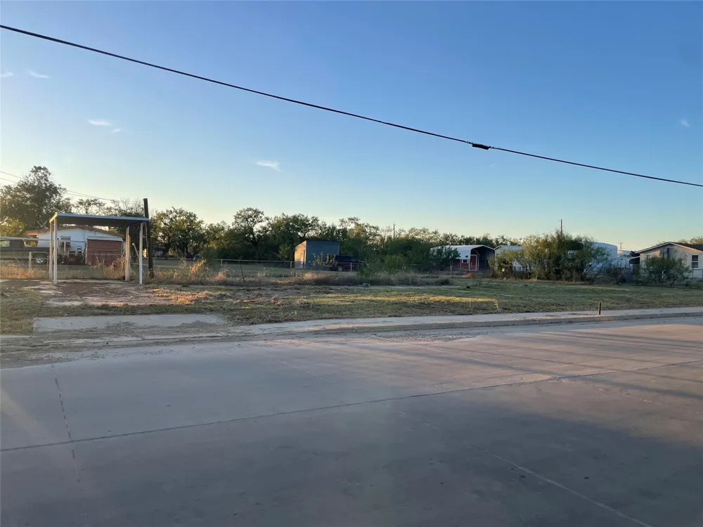 1001 Parks Street Breckenridge, TX 76424