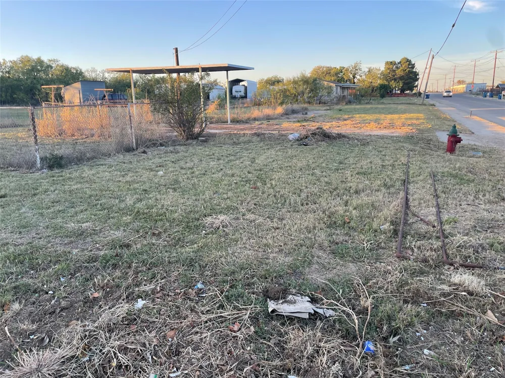 1001 Parks Street Breckenridge, TX 76424