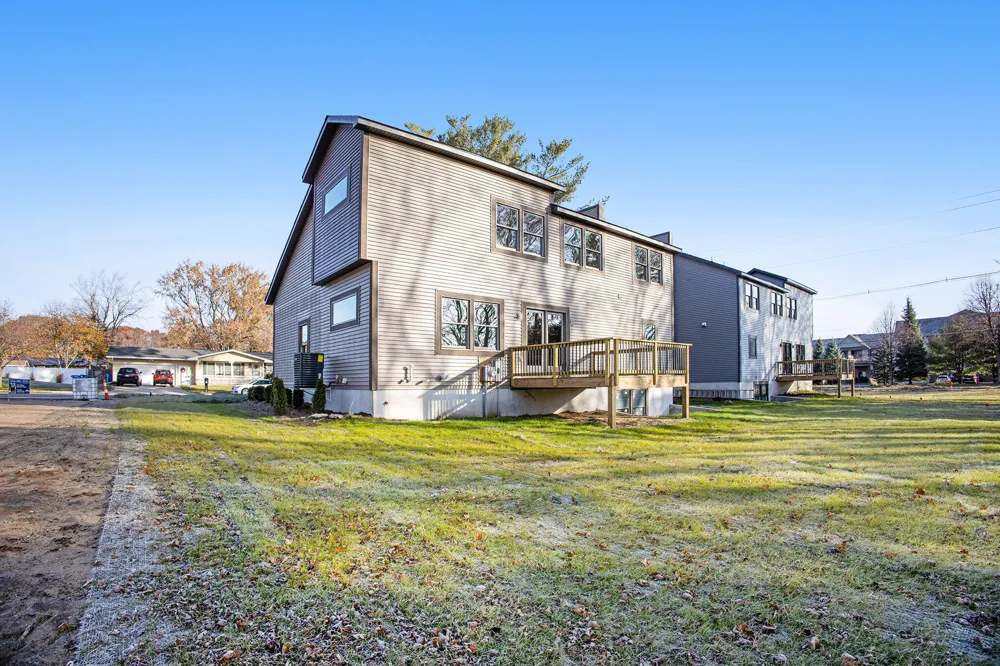 1032 Arlington Avenue Grand Haven City, MI 49417
