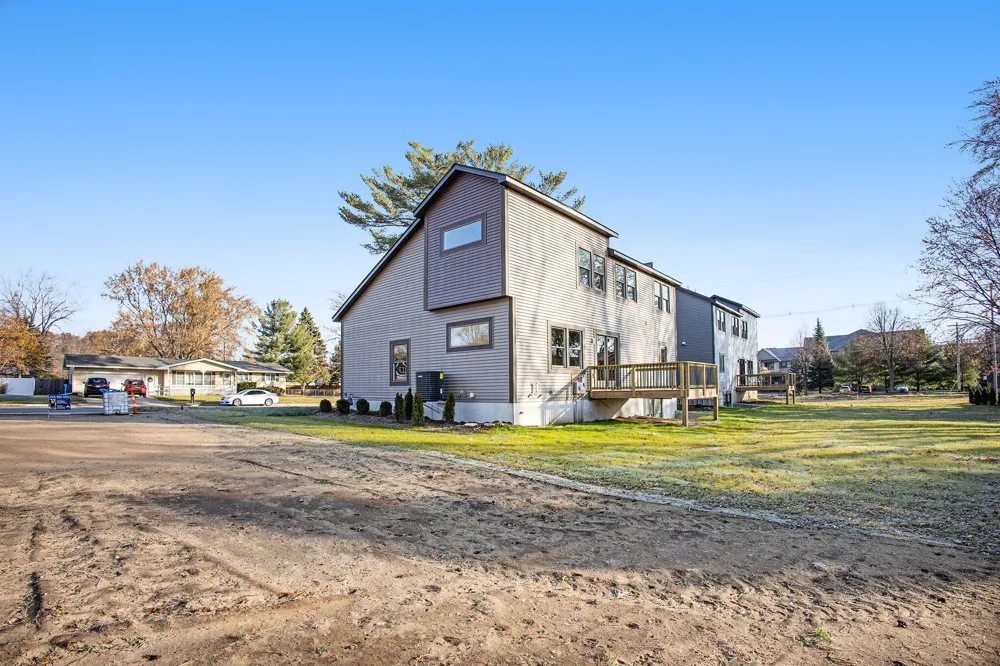 1032 Arlington Avenue Grand Haven City, MI 49417