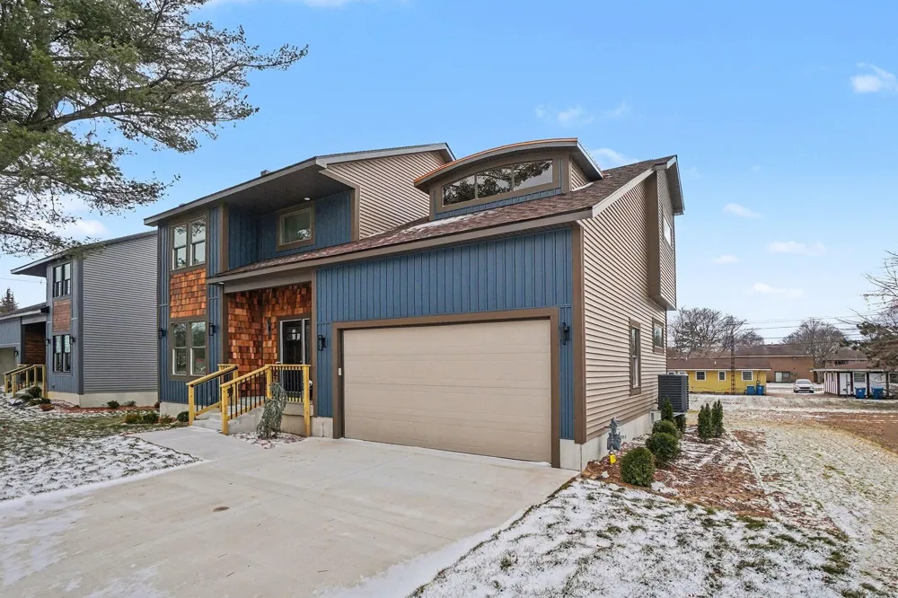 1032 Arlington Avenue Grand Haven City, MI 49417