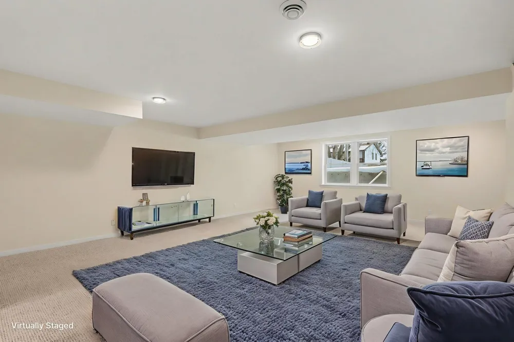 1032 Arlington Avenue Grand Haven City, MI 49417